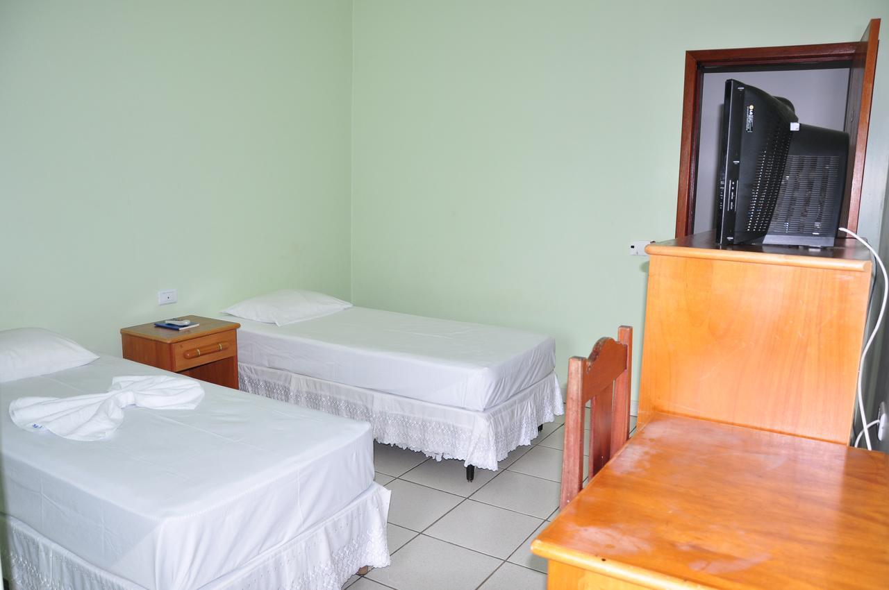 Hotel Sao Miguel Sao Miguel do Araguaia Buitenkant foto